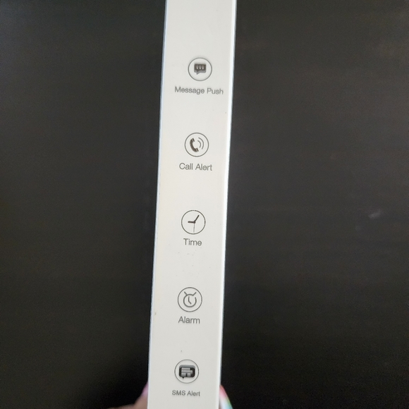 NIB black fitness tracker - Picture 4 of 7